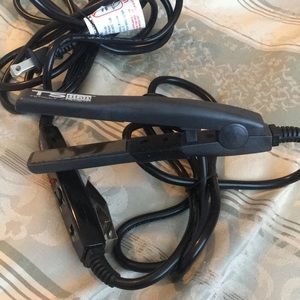 TS Titan Miniature Hair Straightener
